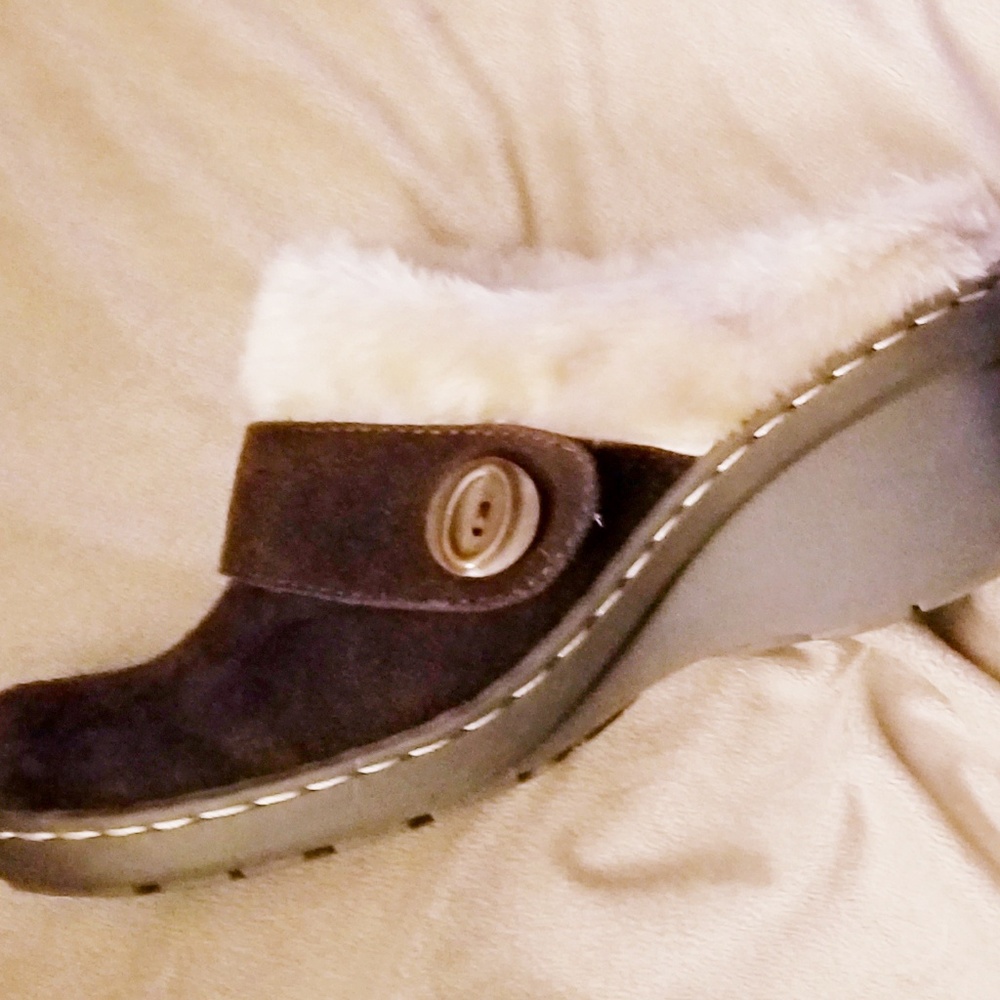 🔥New🔥BareTraps Wedges With Faux Fur Lining